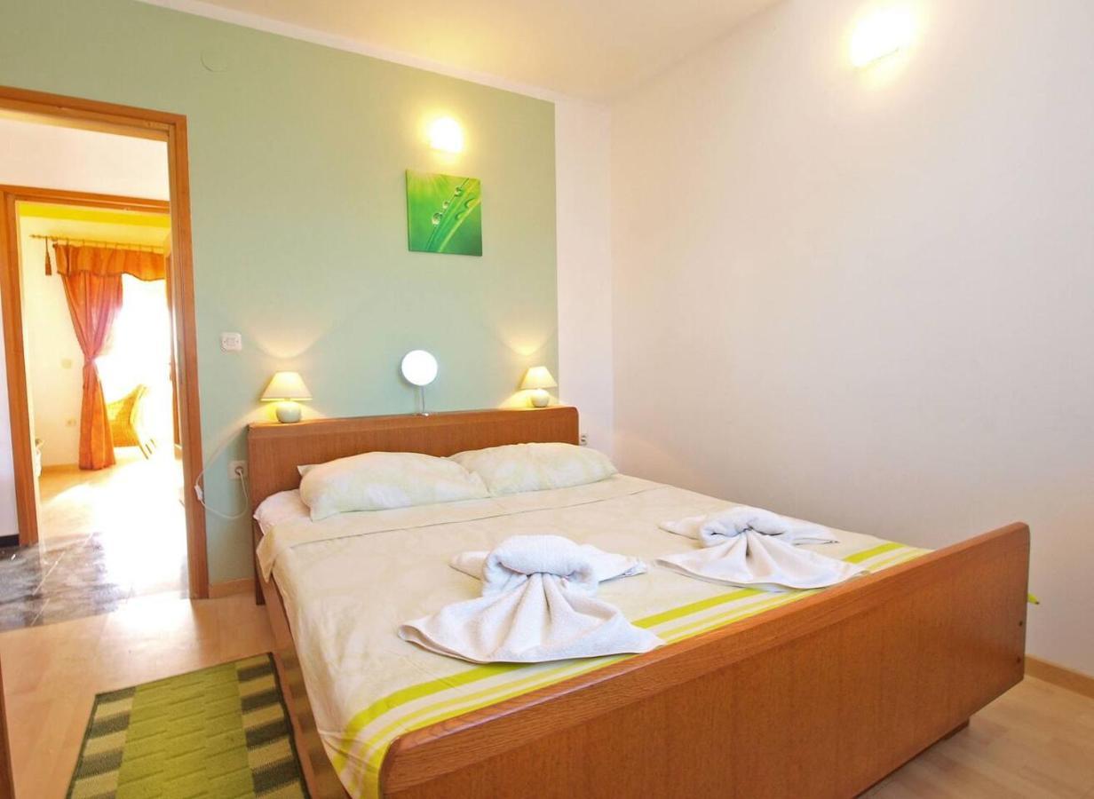 Alma Apartment Πόρετς Εξωτερικό φωτογραφία